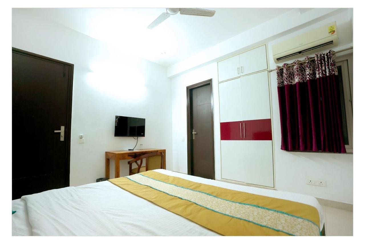 Gupta Residency Near Ajnara Heritage Noida Exterior foto