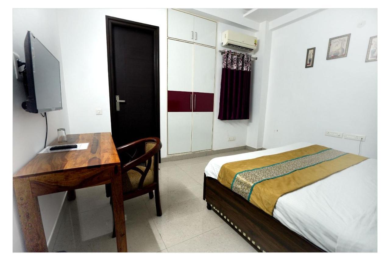 Gupta Residency Near Ajnara Heritage Noida Exterior foto
